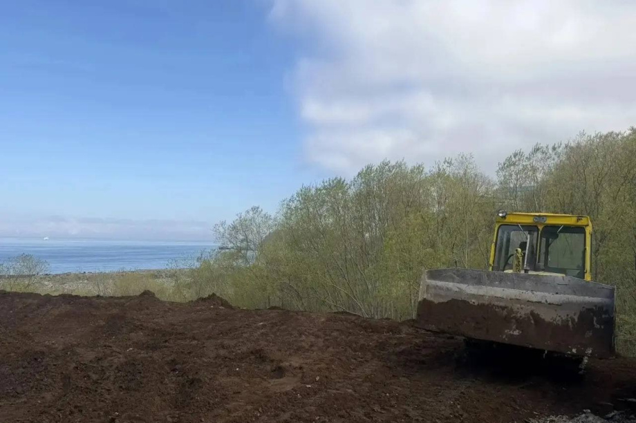 Подрядчика в Петропавловске-Камчатском накажут за свалку отходов в водоохранной зоне . ПКГО. Фотография 5